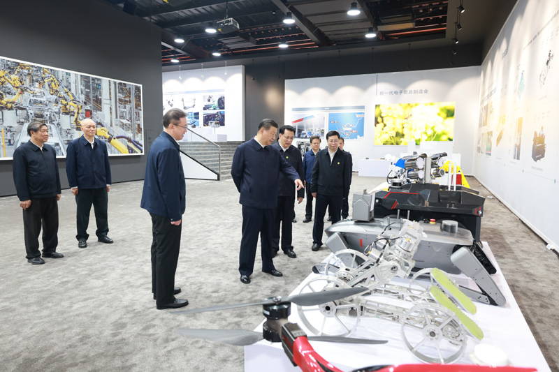 習近平在重慶考察時強調
進一步全面深化改革開放
不斷譜寫中國式現(xiàn)代化重慶篇章
蔡奇陪同考察「相關圖片」